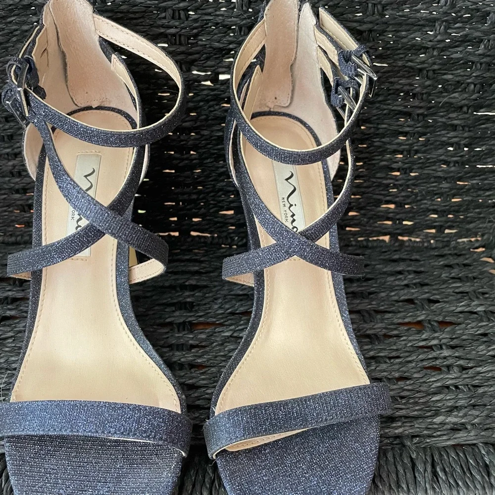 Nina “Shari” navy glitter straps sandal 7.5 wedding, party, evening Gorgeous!